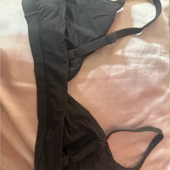 SKIMS Classic Black Bra - Picture 2 of 3